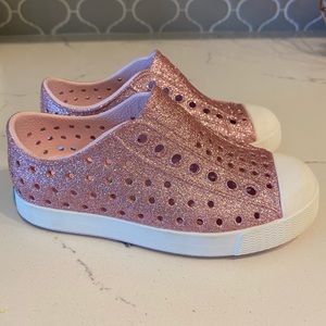 Girls shoes